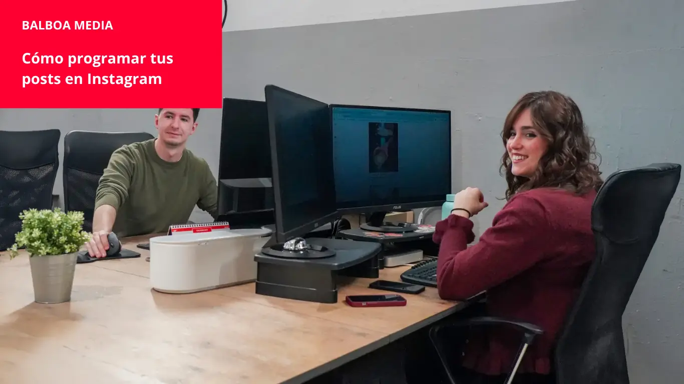 nuestros cm gestionando redes como programar publicaciones en instagram